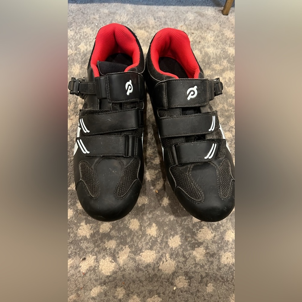 Like new peloton shoes. Men’s size 9.5.
